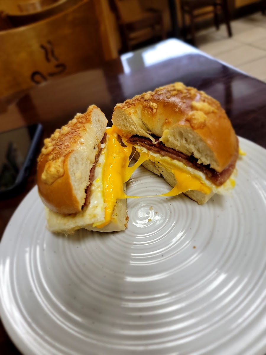 Mel's Bagels & Deli